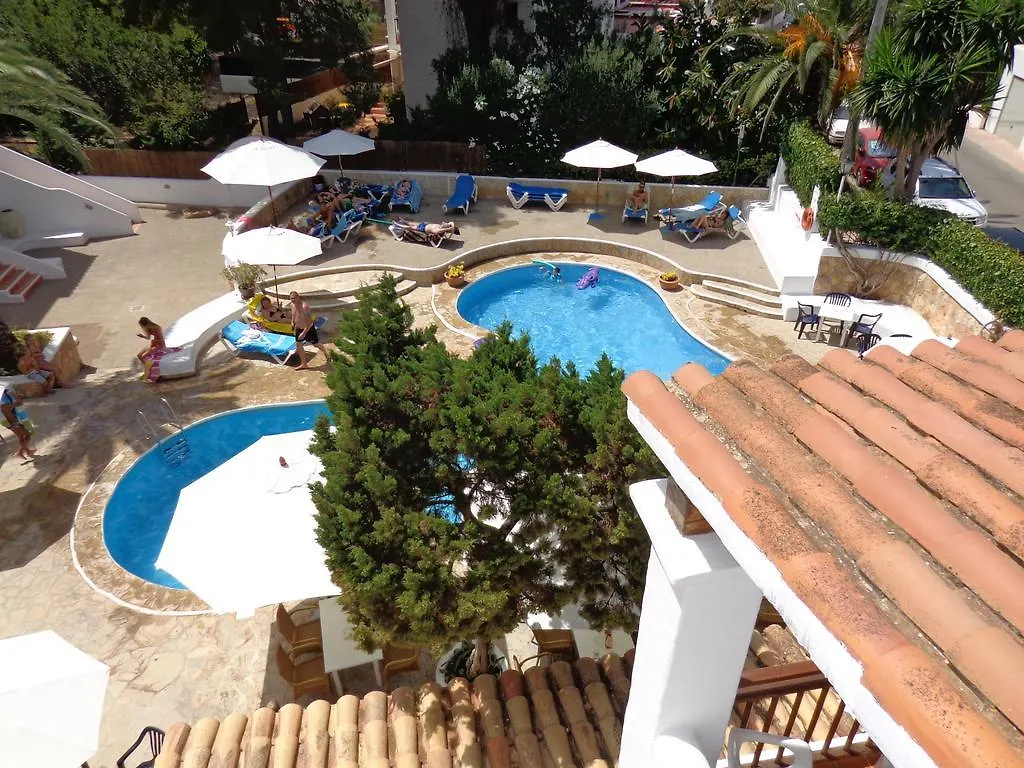 Apartamentos Los Pinares Benet Santa Eulalia del Río 0*,  España