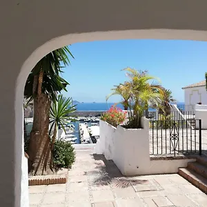 apartamento-grande-en-el-puerto-marina-del-este-la.es-andalucia.com/